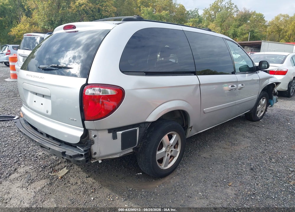 2005 DODGE GRAND CARAVAN SXT VIN: 2D4GP44L75R187999