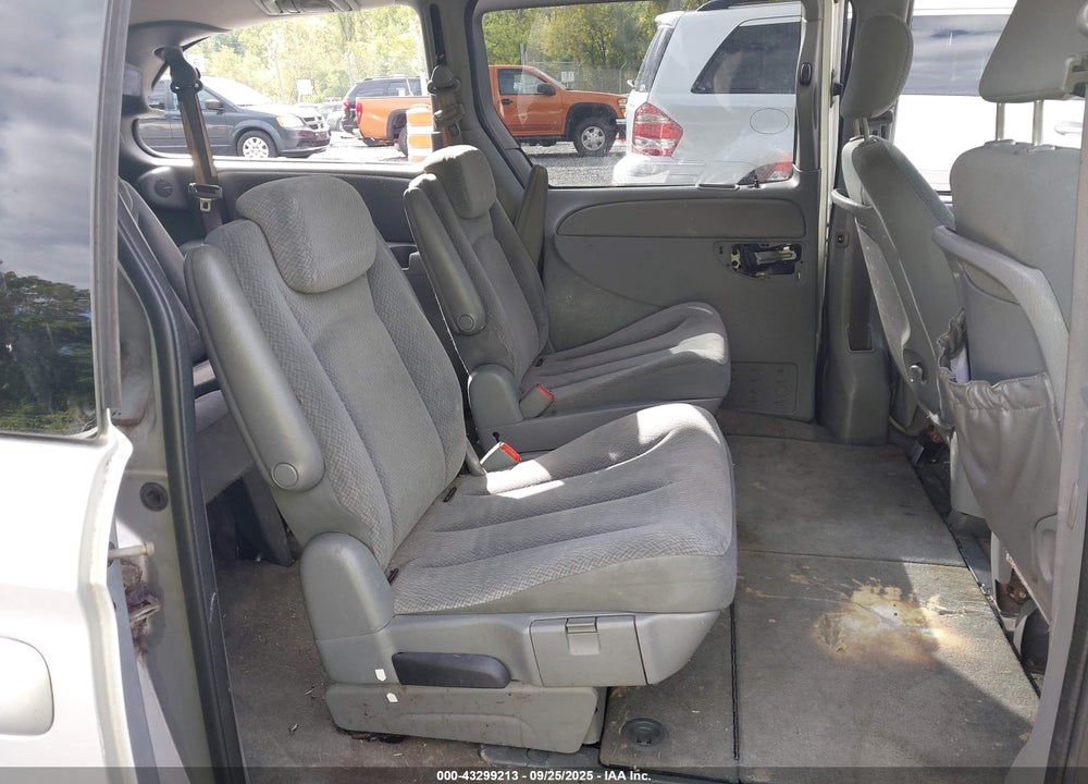 2005 DODGE GRAND CARAVAN SXT VIN: 2D4GP44L75R187999