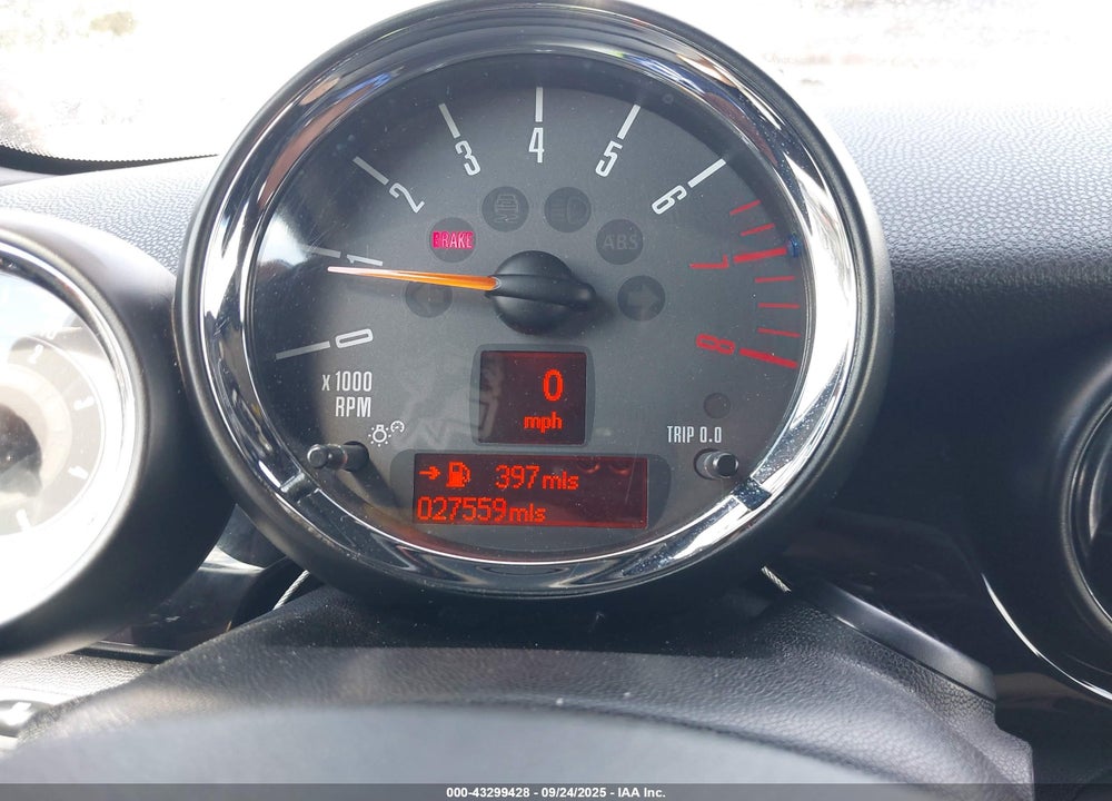 2011 MINI JOHN COOPER WORKS VIN: WMWZP9C5XBTZ80611