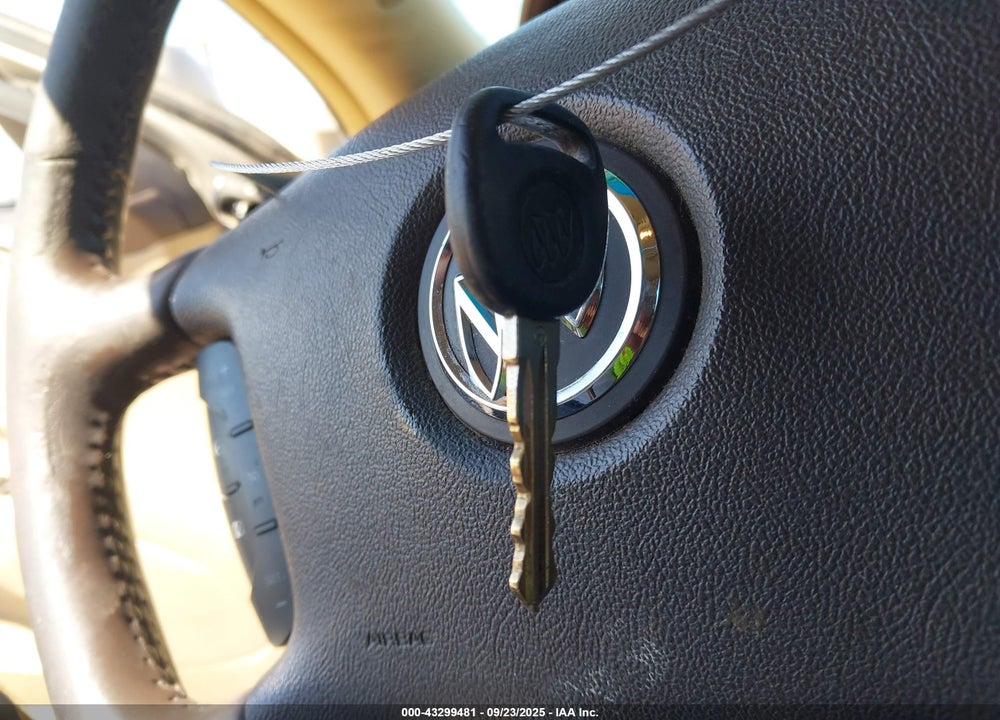 2008 BUICK LUCERNE CXL VIN: 1G4HD57238U171529