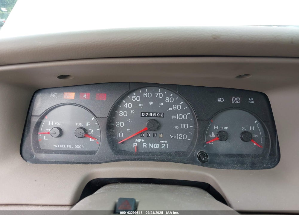2005 MERCURY GRAND MARQUIS LS/LSE VIN: 2MEHM75W05X629701