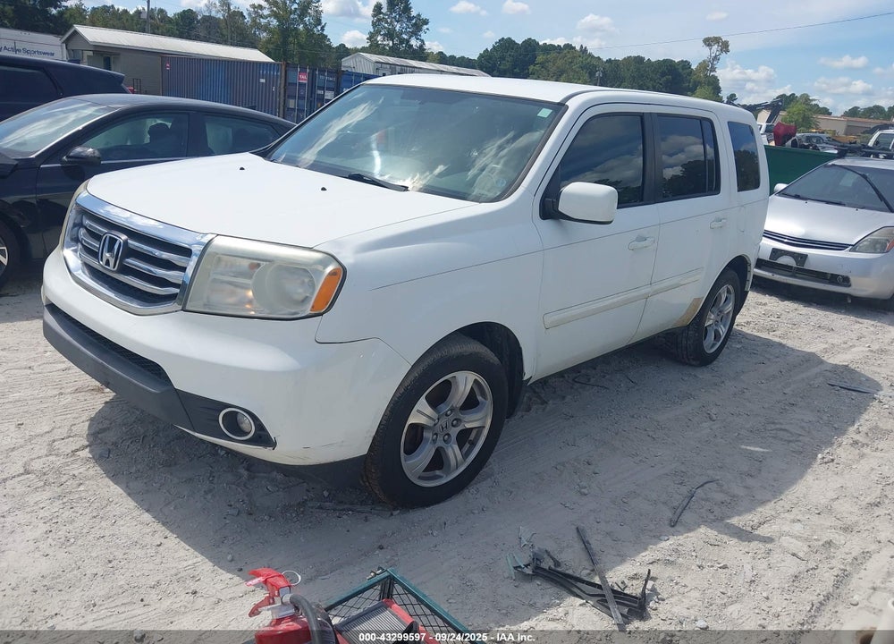 2015 HONDA PILOT VIN: 5FNYF3H41FB025008