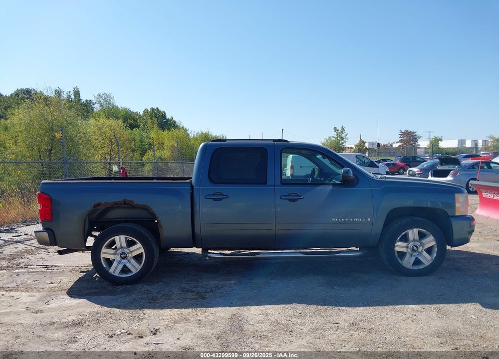 2007 CHEVROLET SILVERADO 1500 VIN: 2GCEC130571587017