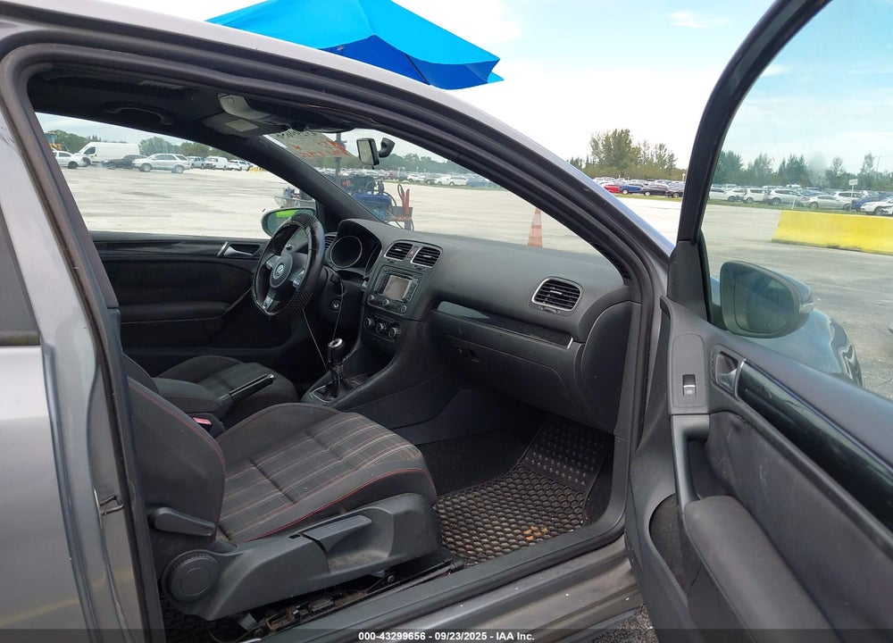 2011 VOLKSWAGEN GTI 2-DOOR VIN: WVWEV7AJ8BW028622