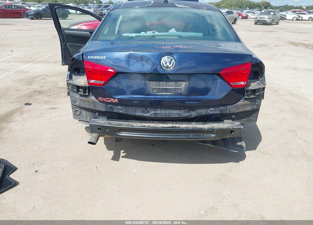 2012 VOLKSWAGEN PASSAT 2.5L S VIN: 1VWAP7A33CC017781