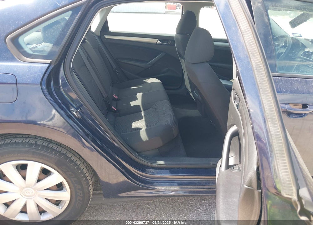 2012 VOLKSWAGEN PASSAT 2.5L S VIN: 1VWAP7A33CC017781