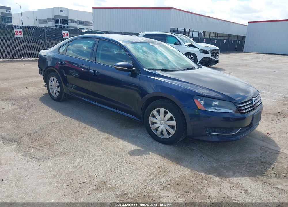2012 VOLKSWAGEN PASSAT 2.5L S VIN: 1VWAP7A33CC017781