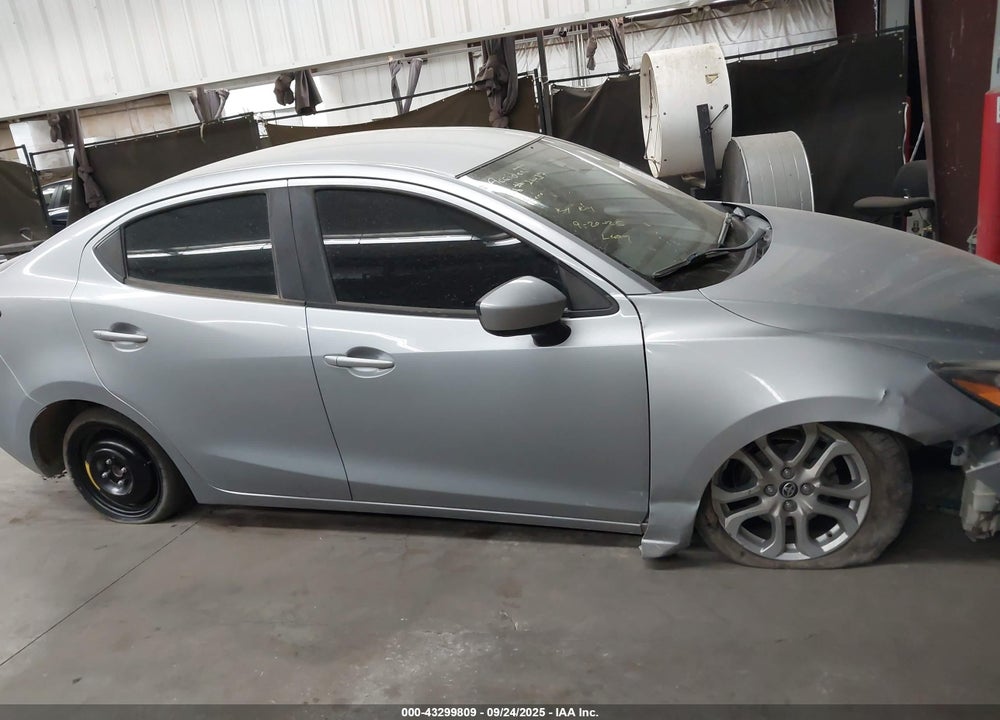2017 TOYOTA YARIS VIN: 3MYDLBYV0HY189241