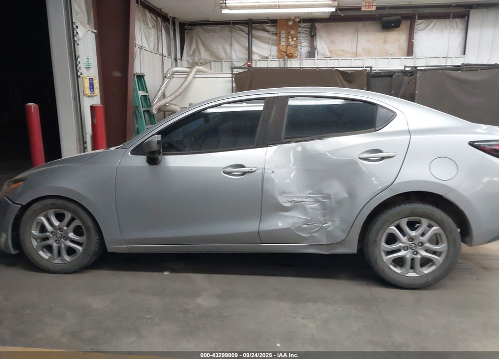 2017 TOYOTA YARIS VIN: 3MYDLBYV0HY189241