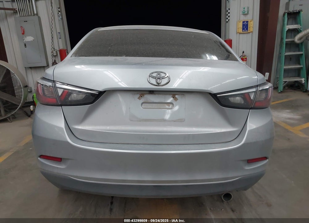2017 TOYOTA YARIS VIN: 3MYDLBYV0HY189241