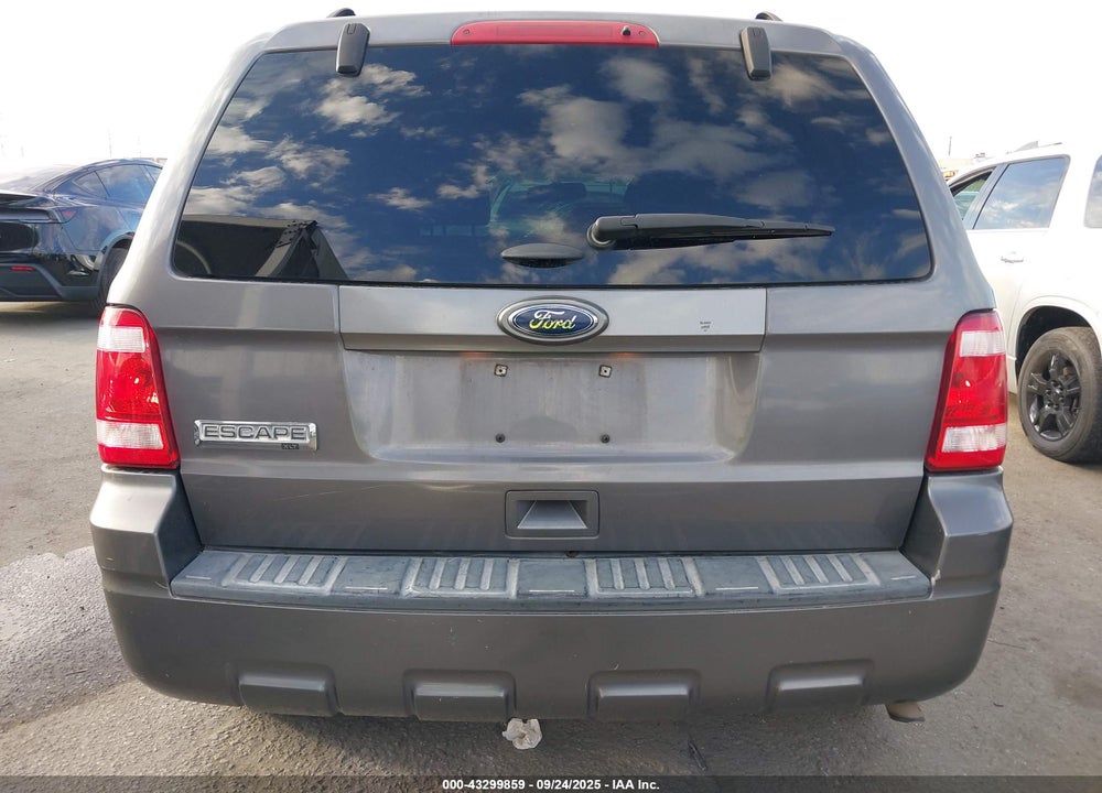 2011 FORD ESCAPE XLT VIN: 1FMCU0D70BKC17821