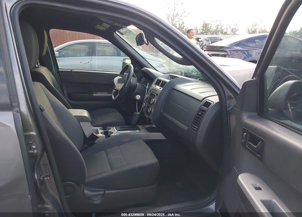 2011 FORD ESCAPE XLT VIN: 1FMCU0D70BKC17821