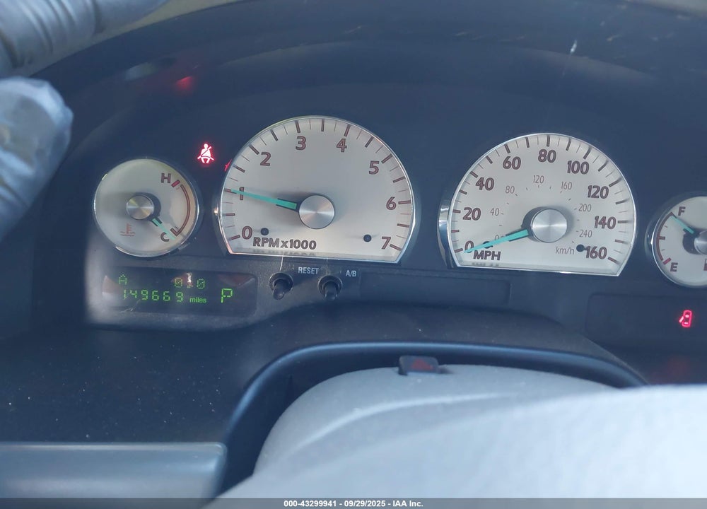 2004 FORD THUNDERBIRD VIN: 1FAHP63A64Y108738