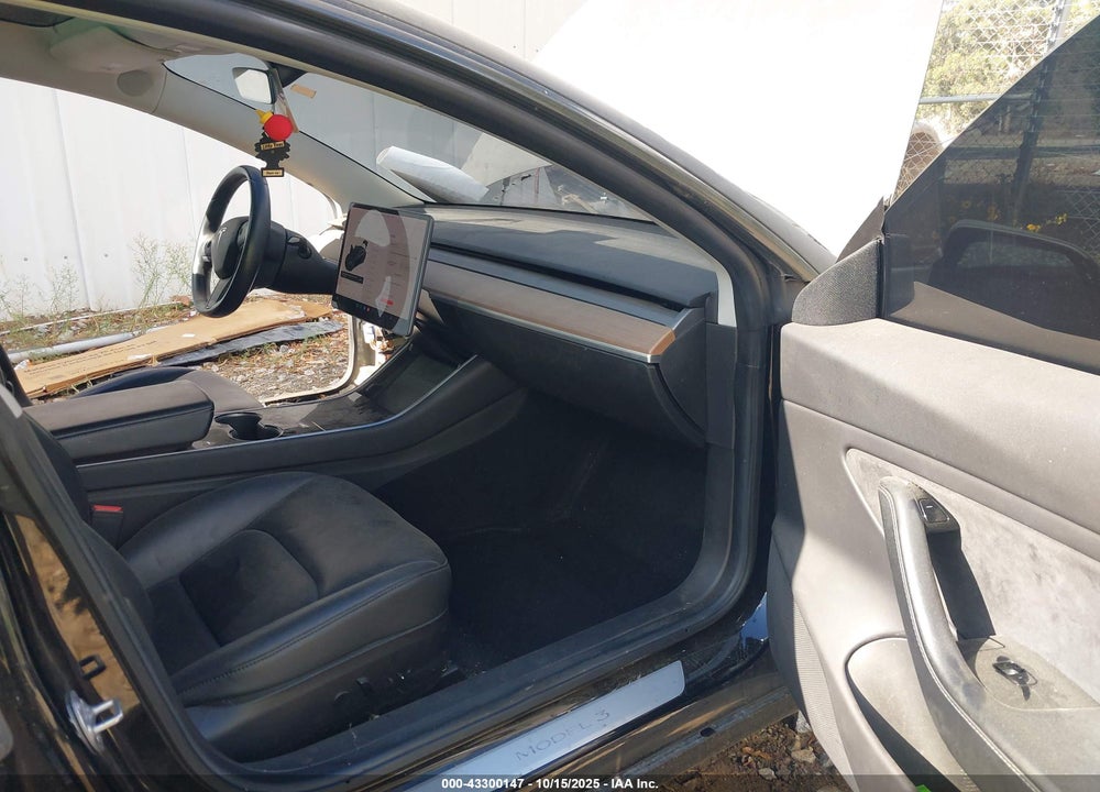 2019 TESLA MODEL 3 LONG RANGE/PERFORMANCE VIN: 5YJ3E1EB4KF384982