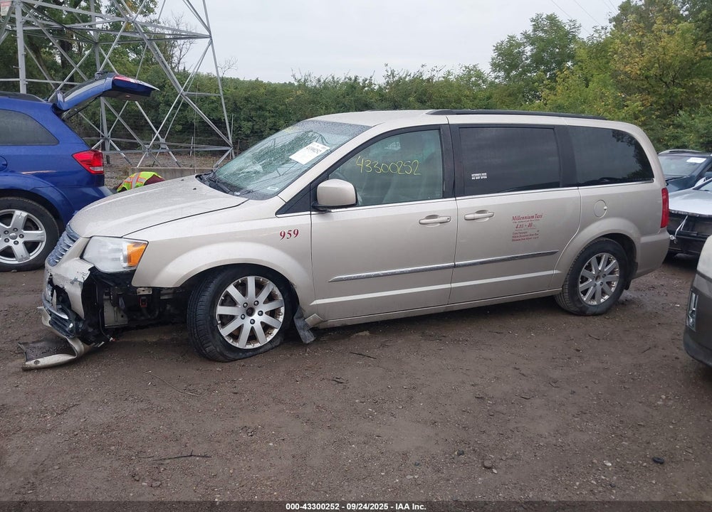2015 CHRYSLER TOWN & COUNTRY VIN: 2C4RC1BG2FR565217