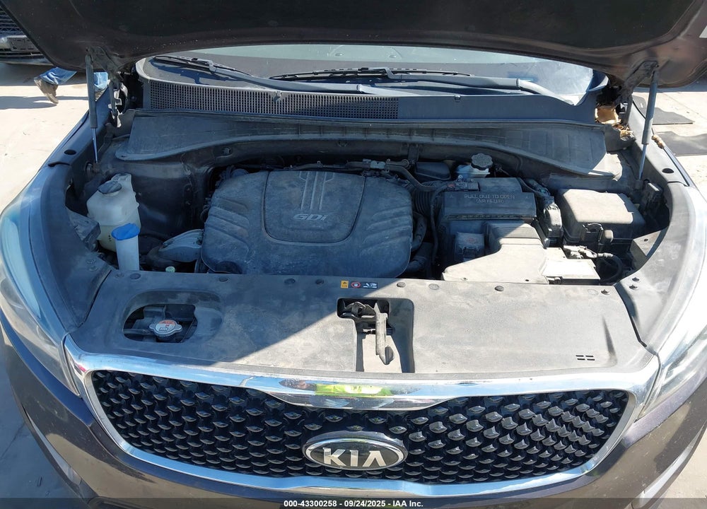 2017 KIA SORENTO 3.3L EX VIN: 5XYPH4A5XHG295042
