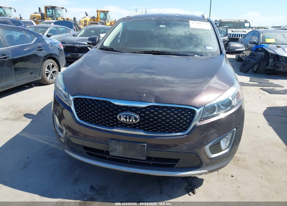 2017 KIA SORENTO 3.3L EX VIN: 5XYPH4A5XHG295042