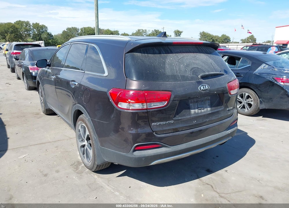 2017 KIA SORENTO 3.3L EX VIN: 5XYPH4A5XHG295042