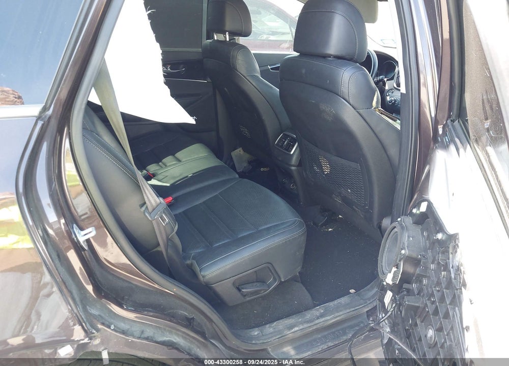 2017 KIA SORENTO 3.3L EX VIN: 5XYPH4A5XHG295042
