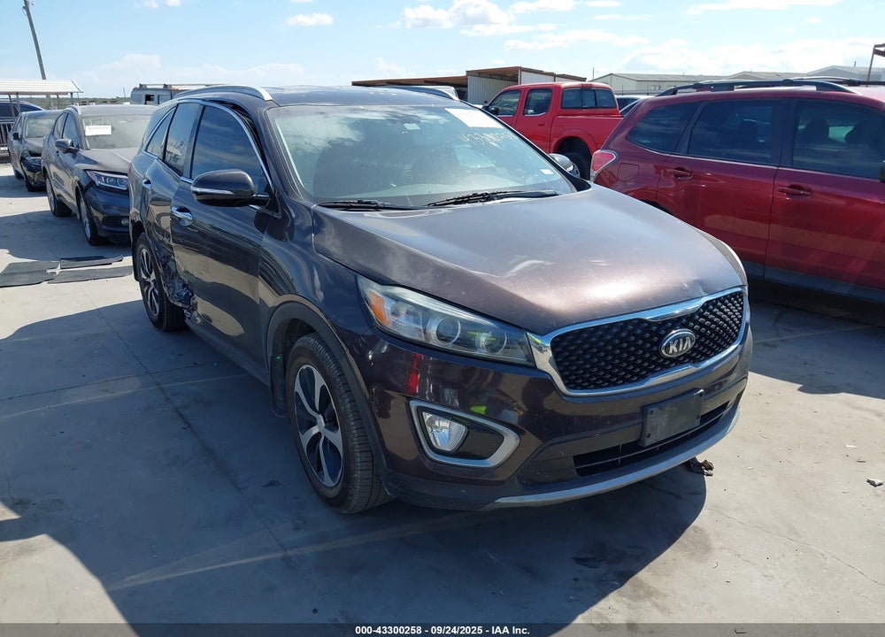 2017 KIA SORENTO 3.3L EX VIN: 5XYPH4A5XHG295042