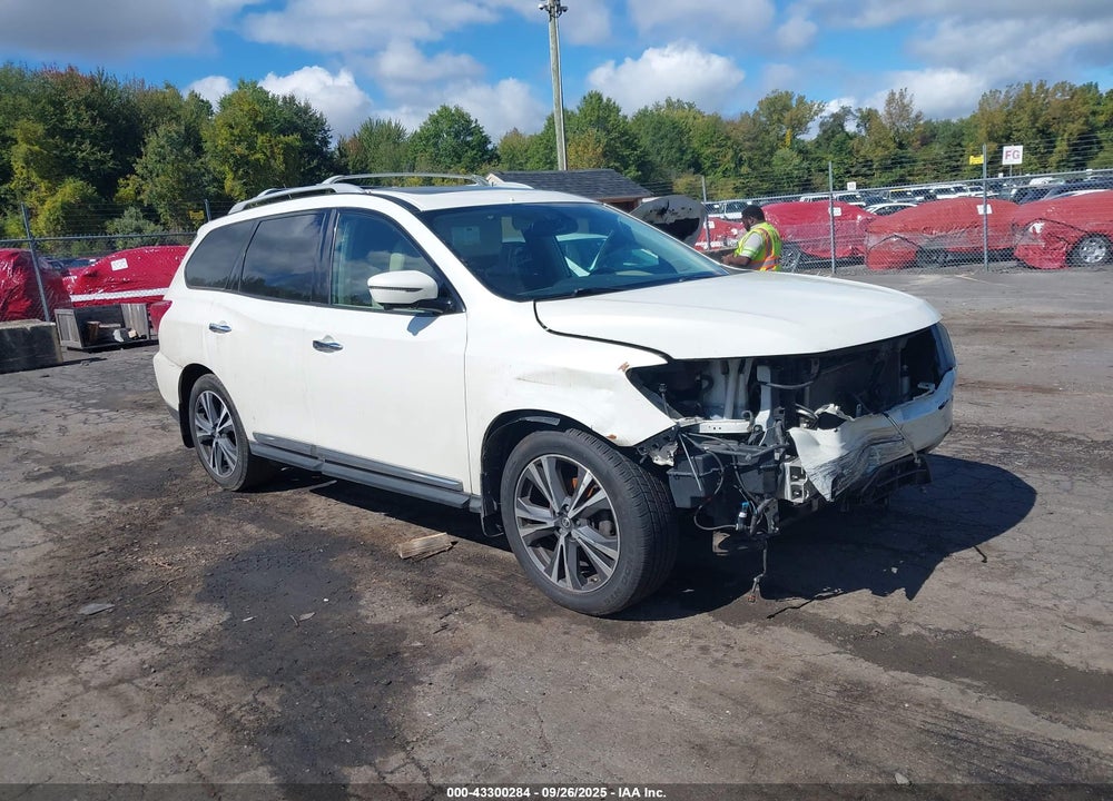 2017 NISSAN PATHFINDER PLATINUM VIN: 5N1DR2MN7HC697889