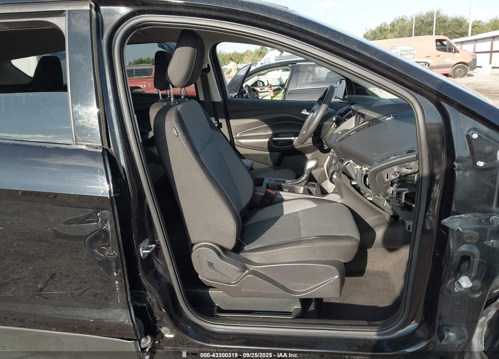 2019 FORD ESCAPE SE VIN: 1FMCU0GD5KUA44383