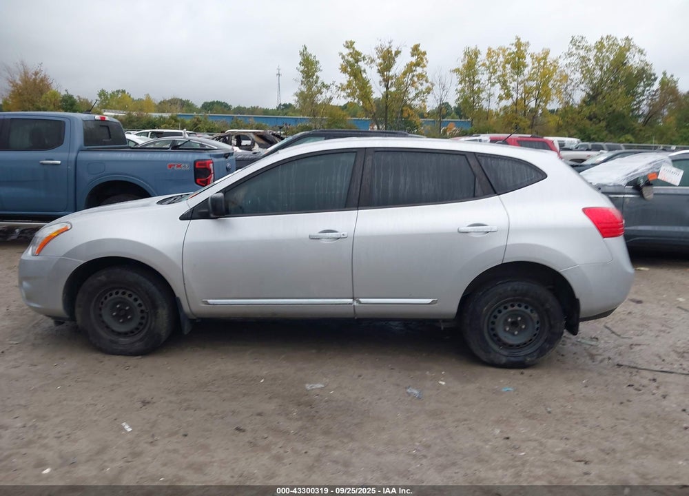 2015 NISSAN ROGUE VIN: JN8AS5MT4FW673948