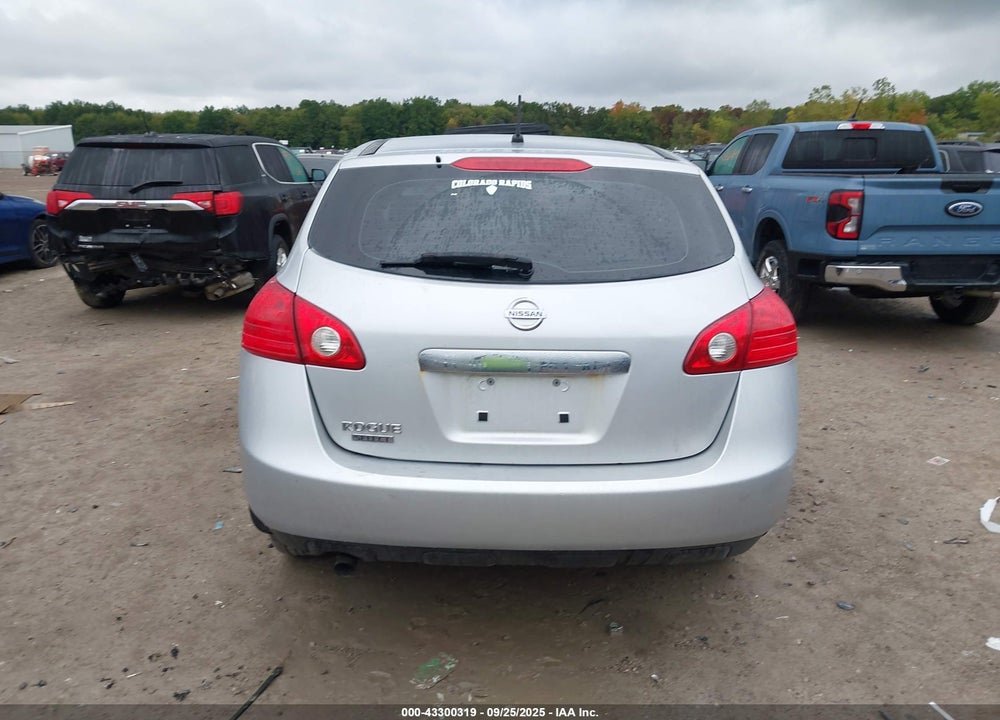 2015 NISSAN ROGUE VIN: JN8AS5MT4FW673948