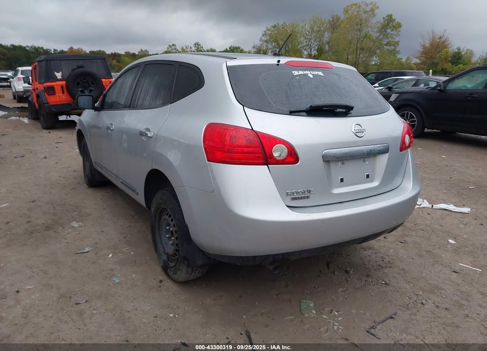 2015 NISSAN ROGUE VIN: JN8AS5MT4FW673948
