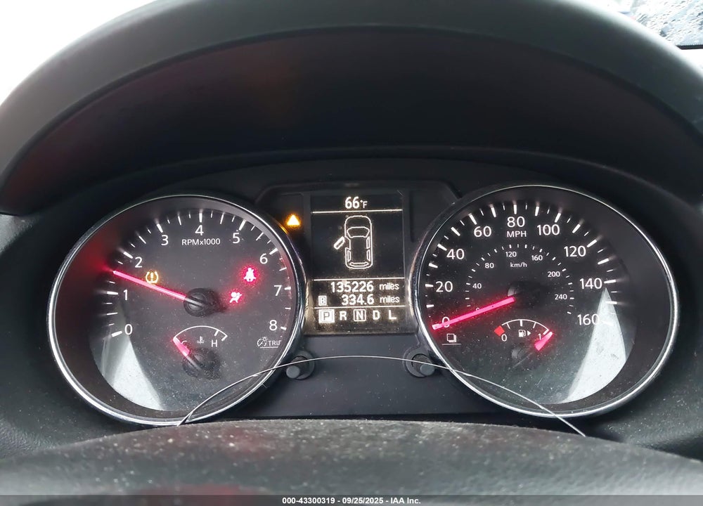 2015 NISSAN ROGUE VIN: JN8AS5MT4FW673948