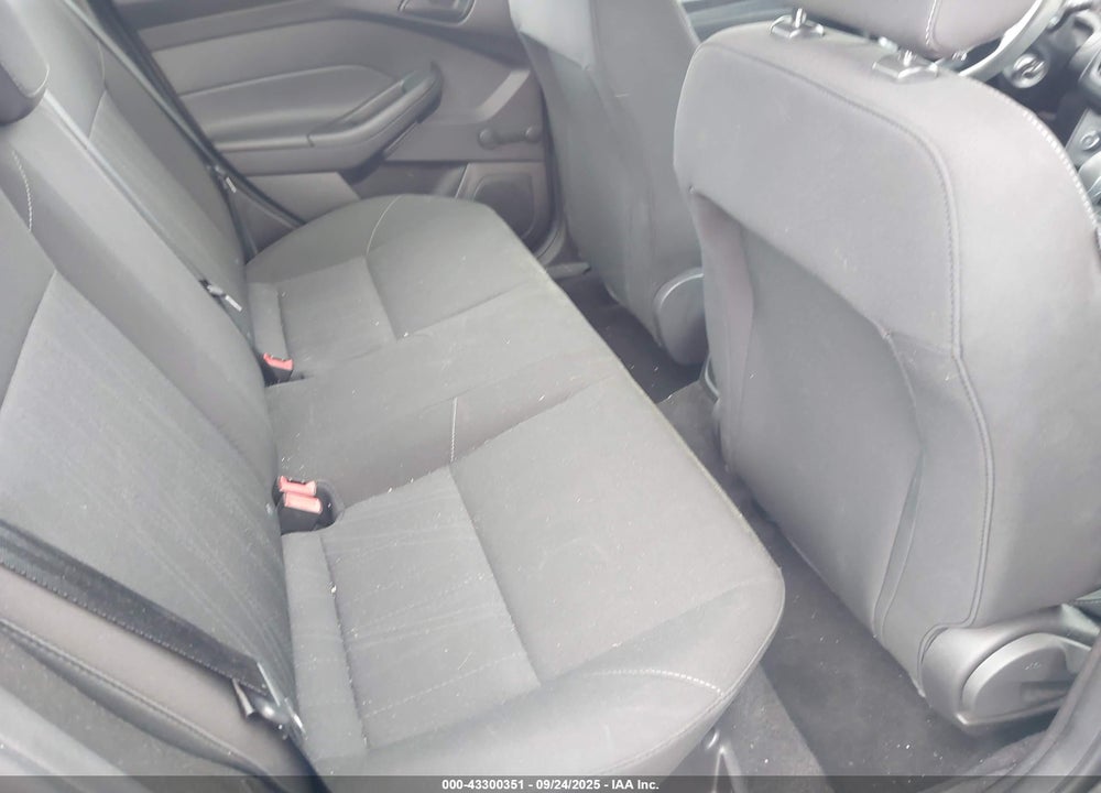 2018 FORD FOCUS VIN: 1FADP3E20JL307084