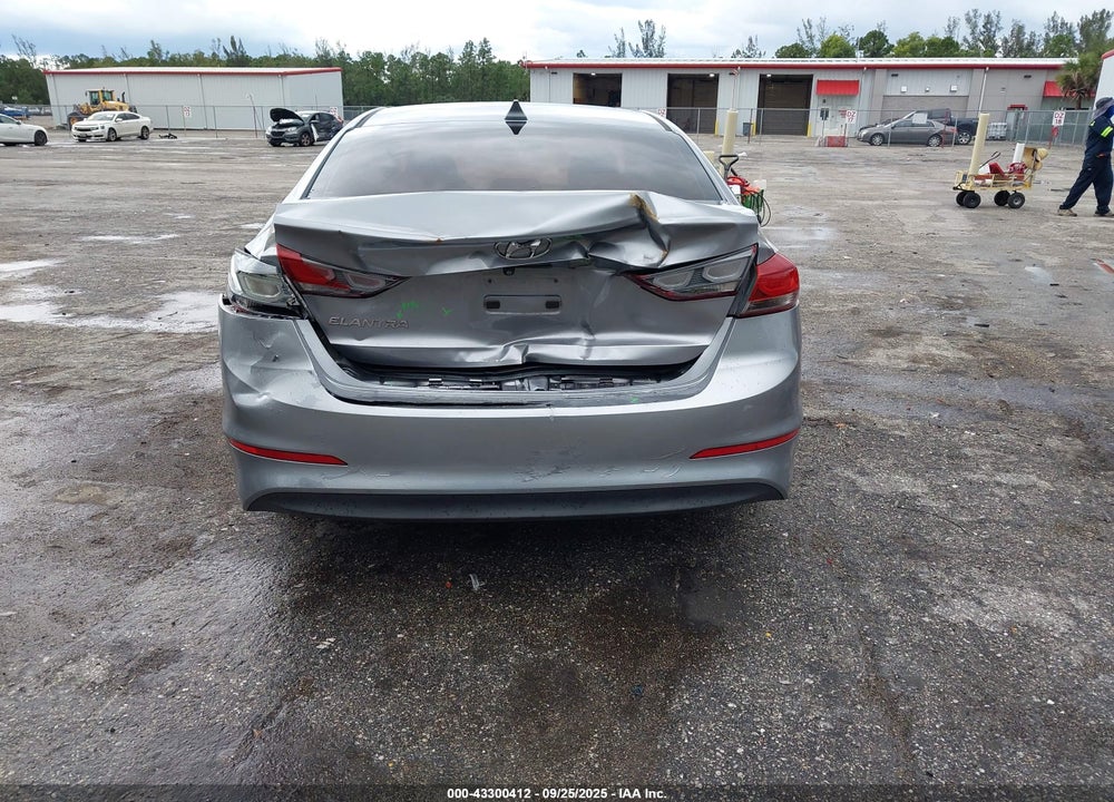 2017 HYUNDAI ELANTRA SE VIN: 5NPD84LFXHH067642