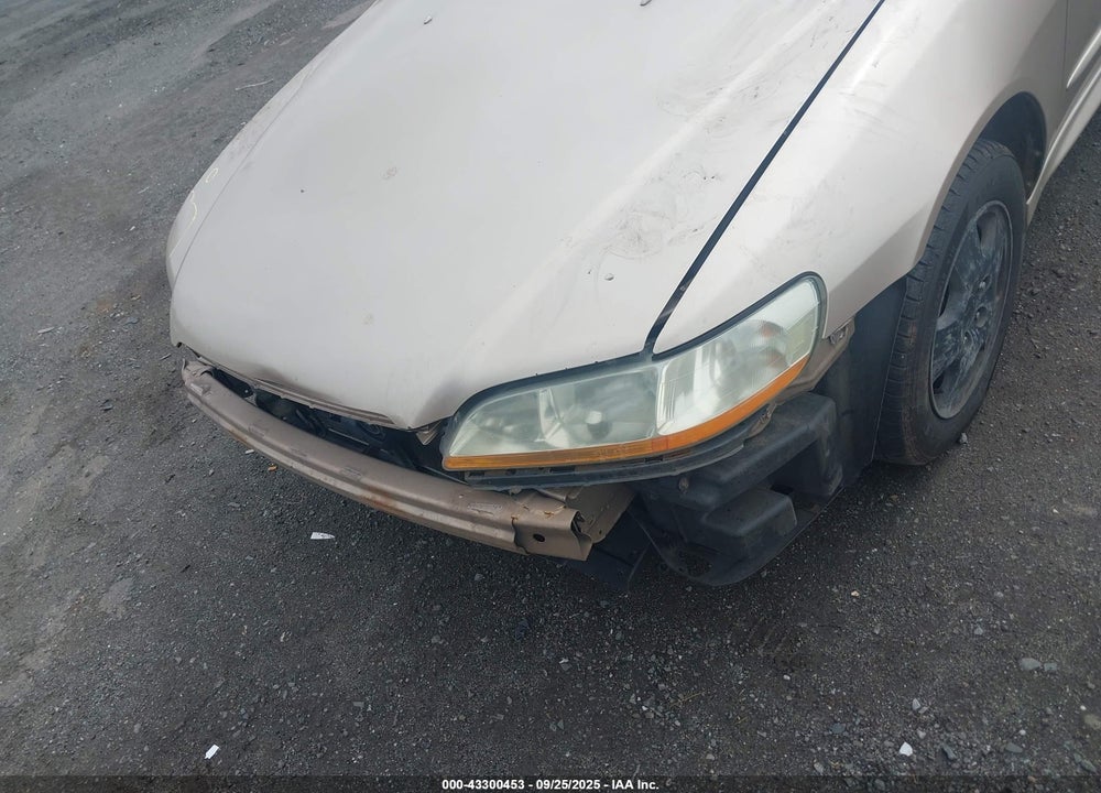 2002 HONDA ACCORD 3.0 EX VIN: 1HGCG16552A054717