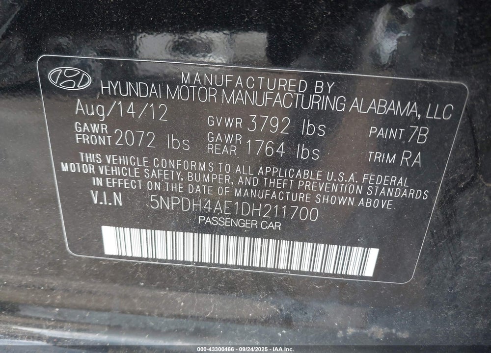 2013 HYUNDAI ELANTRA VIN: 5NPDH4AE1DH211700