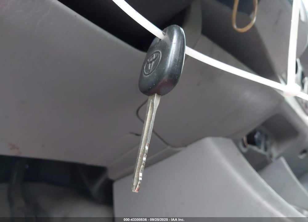 2010 TOYOTA TACOMA VIN: 5TEUU4EN1AZ679862