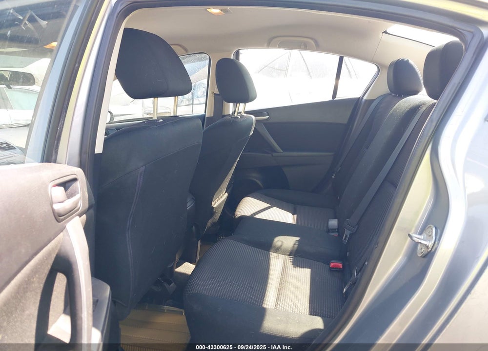 2012 MAZDA 3 I SPORT VIN: JM1BL1UG6C1524037