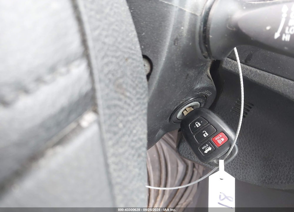 2015 TOYOTA COROLLA VIN: 5YFBURHE3FP270646
