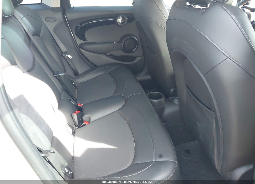 2020 MINI HARDTOP VIN: WMWXU9C01L2L64131