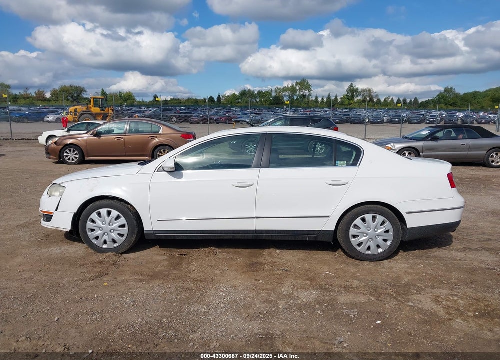 2008 VOLKSWAGEN PASSAT LUX VIN: WVWEK73CX8E198325