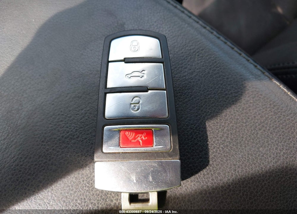2008 VOLKSWAGEN PASSAT LUX VIN: WVWEK73CX8E198325