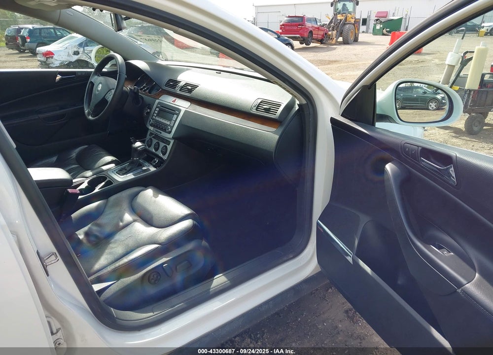 2008 VOLKSWAGEN PASSAT LUX VIN: WVWEK73CX8E198325