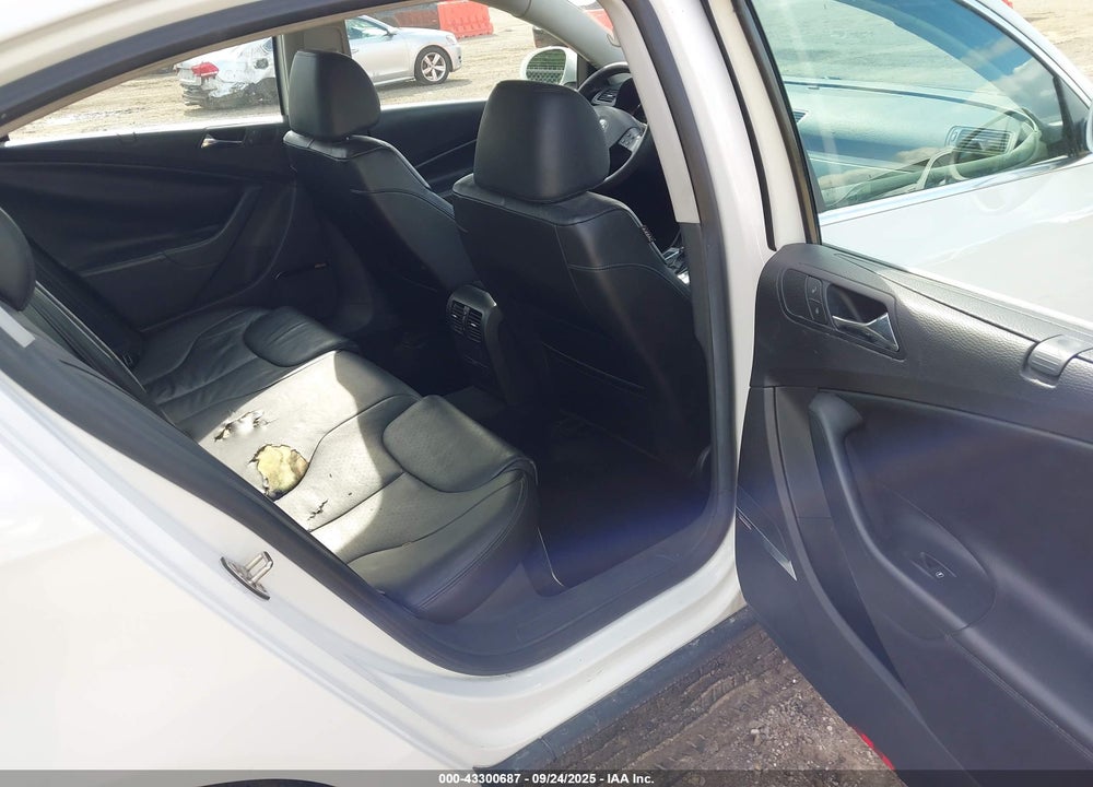 2008 VOLKSWAGEN PASSAT LUX VIN: WVWEK73CX8E198325