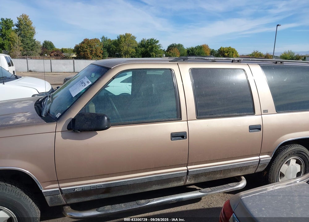 1994 CHEVROLET SUBURBAN K1500 VIN: 1GNFK16K2RJ406833