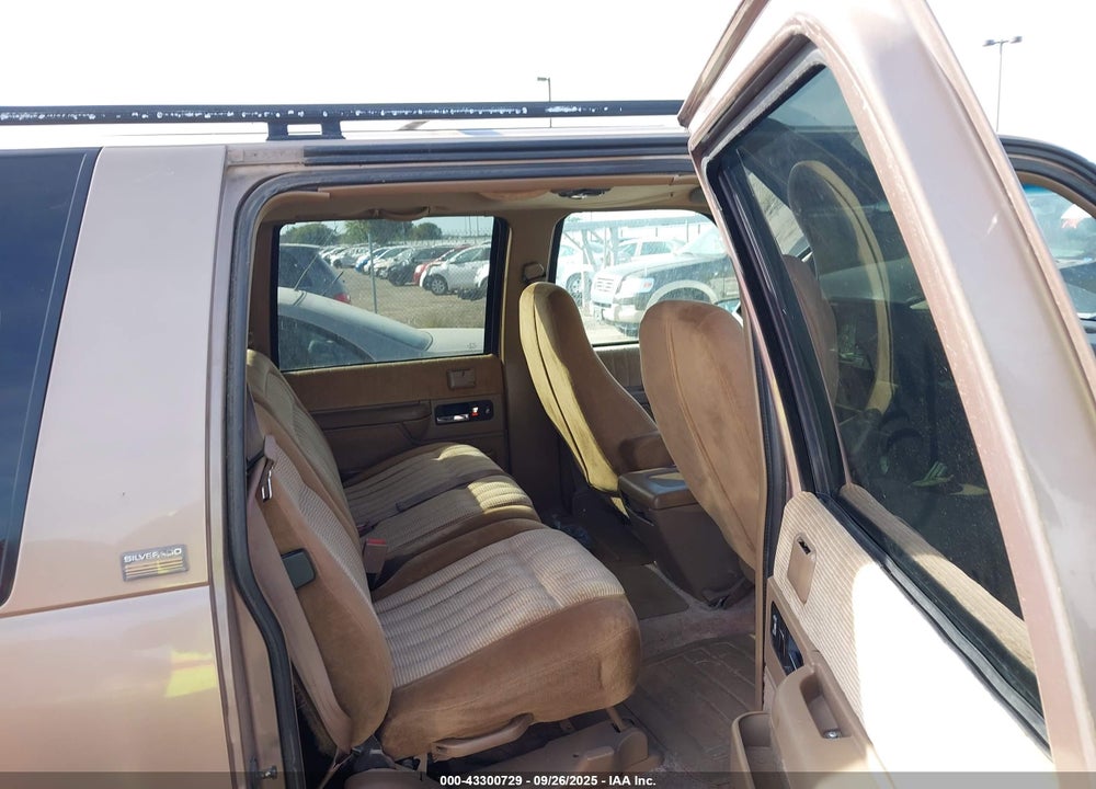 1994 CHEVROLET SUBURBAN K1500 VIN: 1GNFK16K2RJ406833