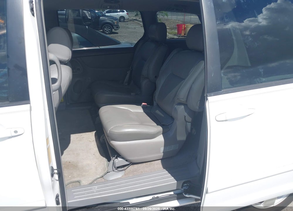 2008 TOYOTA SIENNA LE VIN: 5TDZK23C98S217543