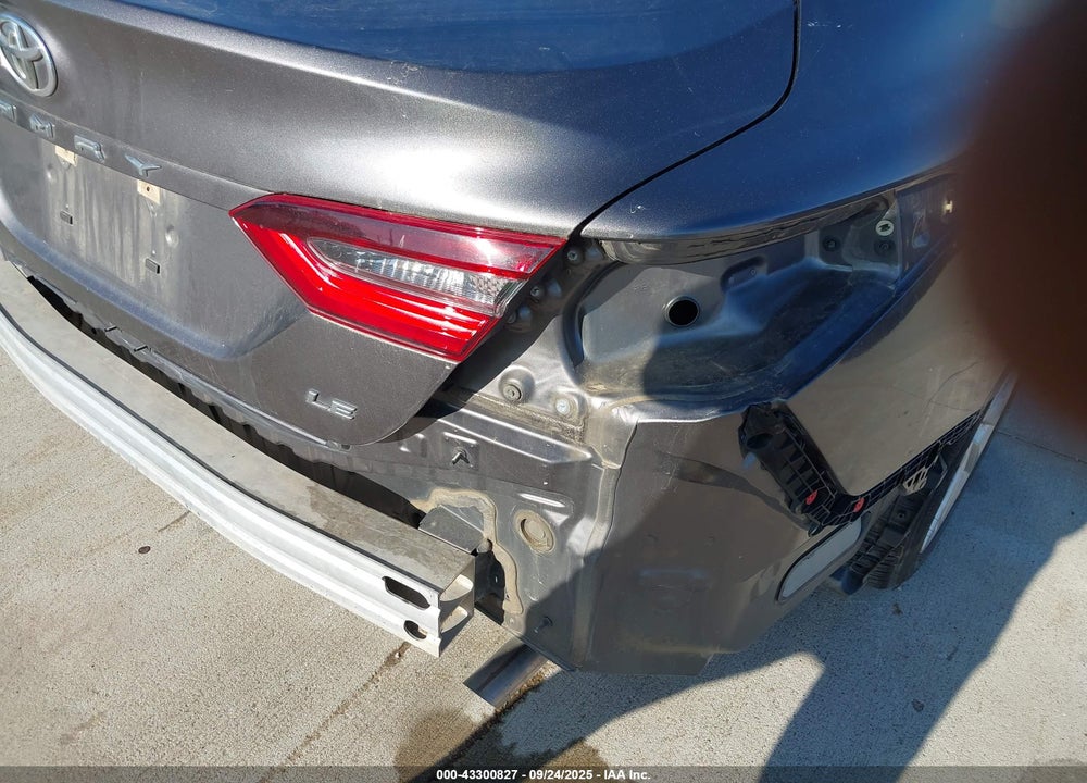 2021 TOYOTA CAMRY LE VIN: 4T1C11AK6MU581014