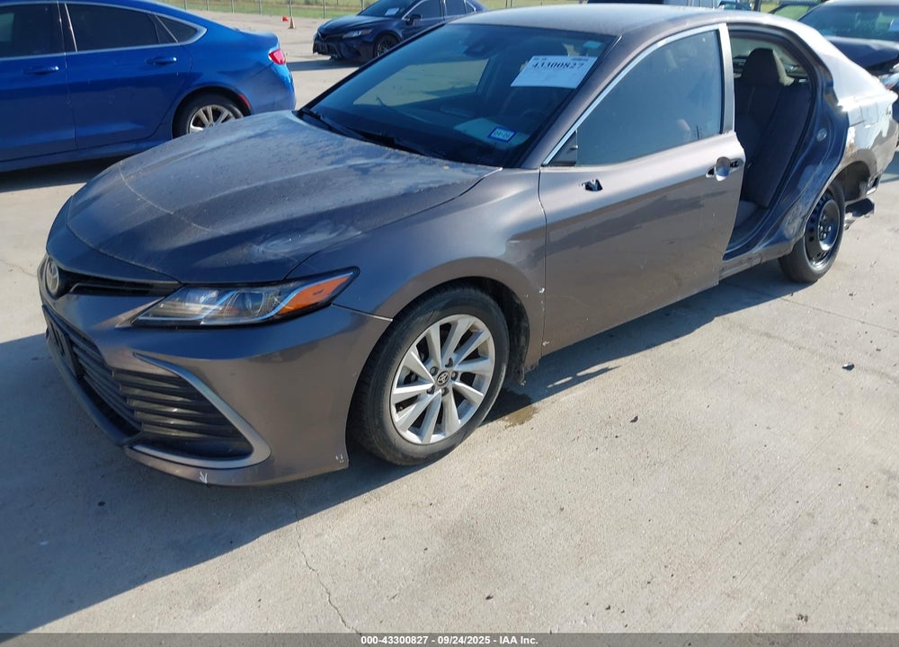 2021 TOYOTA CAMRY LE VIN: 4T1C11AK6MU581014