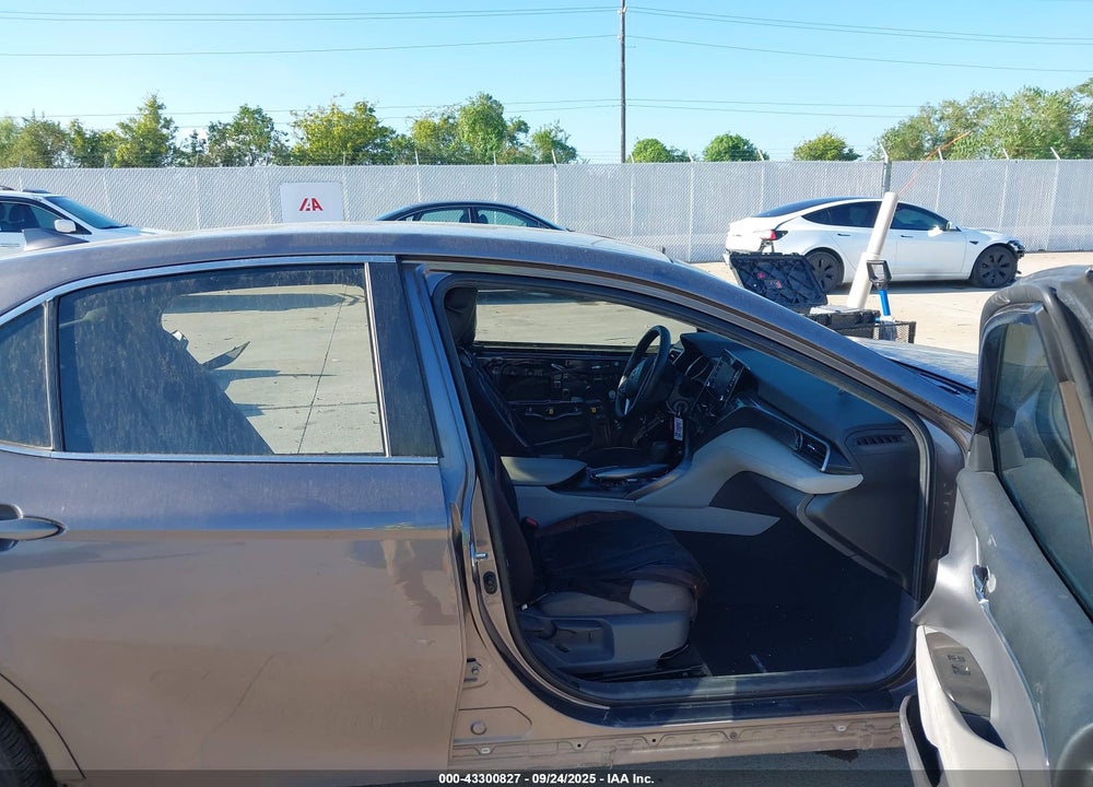 2021 TOYOTA CAMRY LE VIN: 4T1C11AK6MU581014