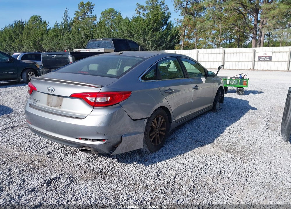 2015 HYUNDAI SONATA VIN: 5NPE24AF1FH007111