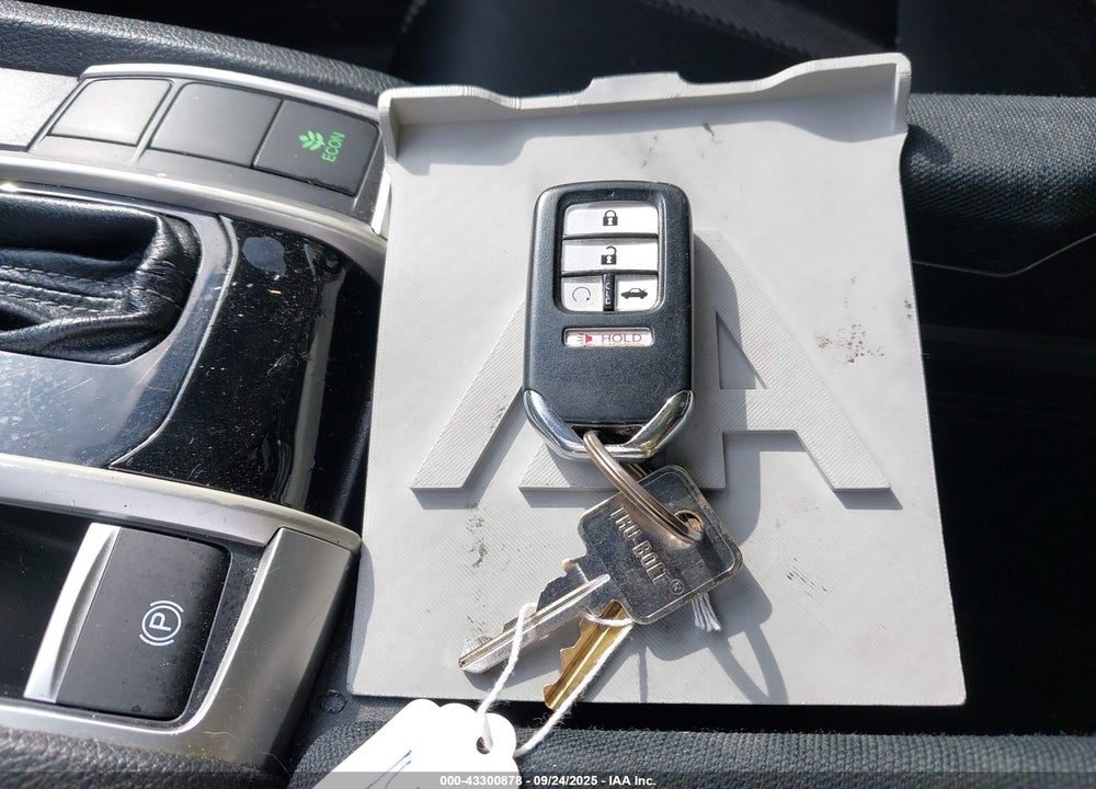 2018 HONDA CIVIC VIN: 19XFC2F73JE012315